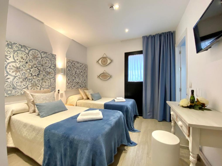 Standard Twin Room – Experience Luxury at Alisol Boutique San Pedro